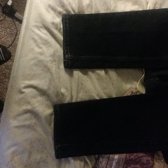 Dark blue skinny jeans w/built 8n flex - Picture 3 of 3